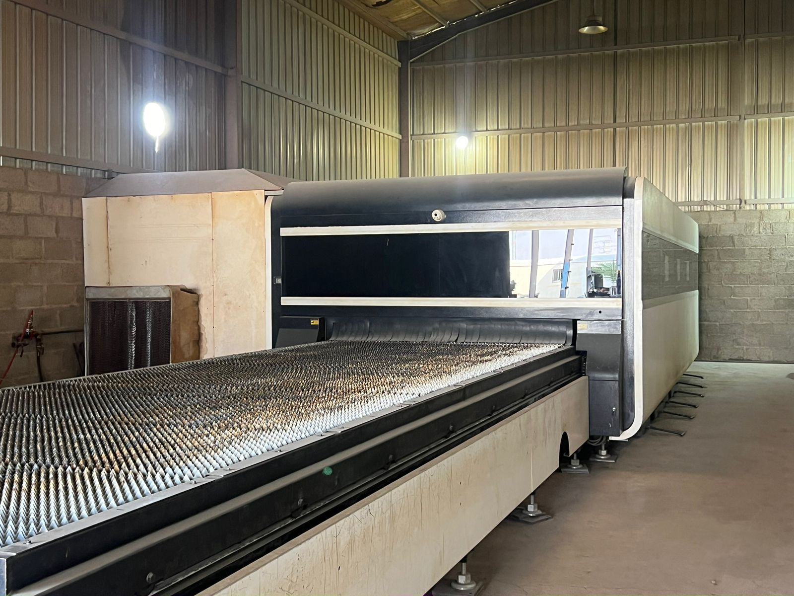  مصنع أعمال عون لمنتجات الحديد 