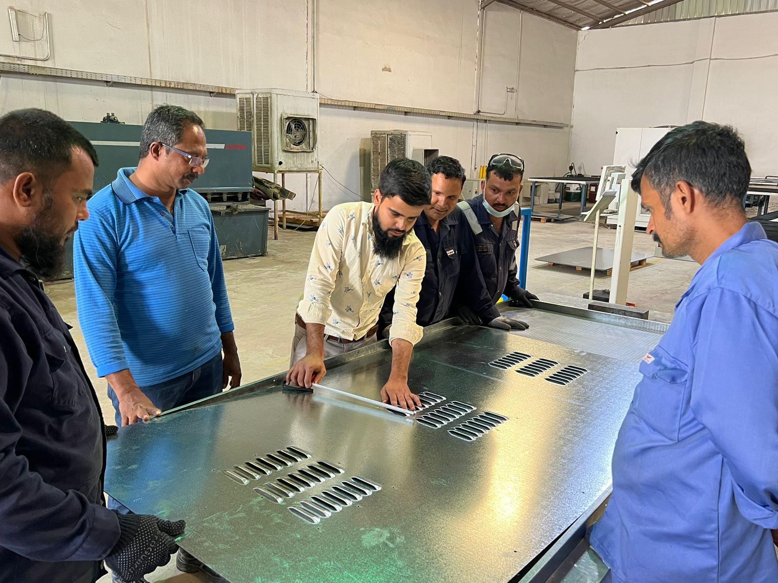  مصنع أعمال عون لمنتجات الحديد 